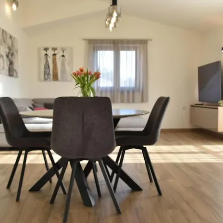 Lejlighed T&t Sea View Apartment, Balcony, Barbecue, Parking Zadar
