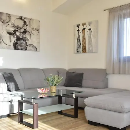 Appartement T&t Sea View Apartment, Balcony, Barbecue, Parking