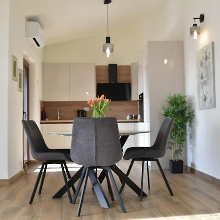 T&t Sea View Apartment, Balcony, Barbecue, Parking Appartement *