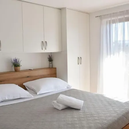 T&t Sea View Apartment, Balcony, Barbecue, Parking