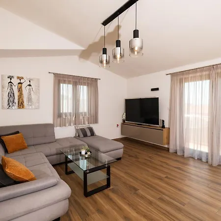 T&t Sea View Apartment, Balcony, Barbecue, Parking