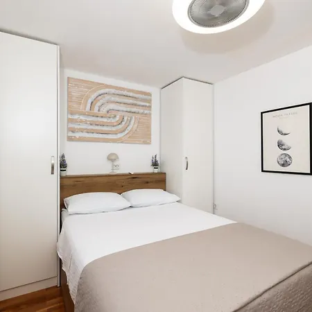 T&t Sea View Apartment, Balcony, Barbecue, Parking Zadar