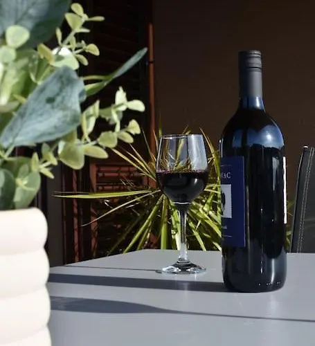 T&t Sea View Apartment, Balcony, Barbecue, Parking Appartement